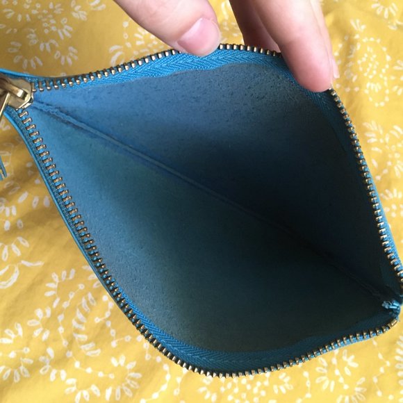 COMME DES GARÇONS Light Blue Leather Pouch - Picture 4 of 7
